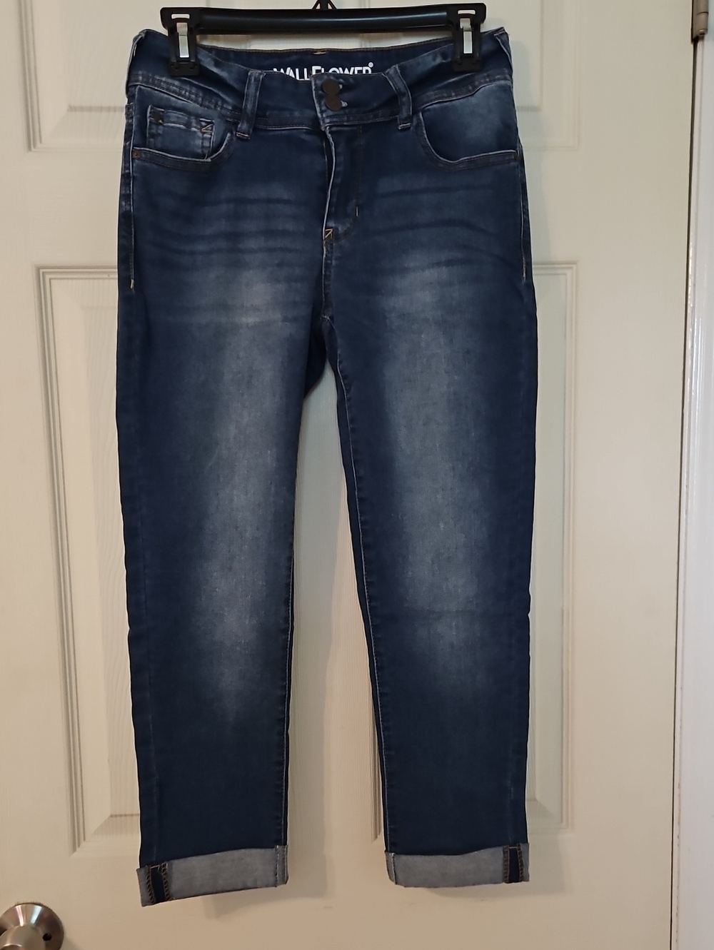 Wallflower Women's Indigo Cropped Ankle Jeans